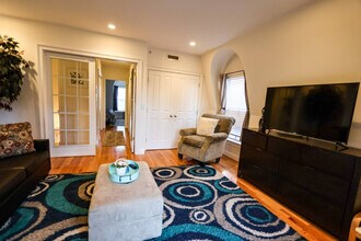 1 Harvard Square in Brookline, MA - Building Photo - Building Photo