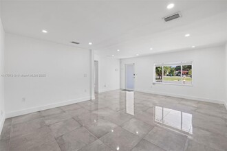 6511 SW 31st St in Miramar, FL - Building Photo - Building Photo
