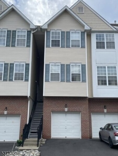 145 Conover Terrace in Lebanon, NJ - Building Photo