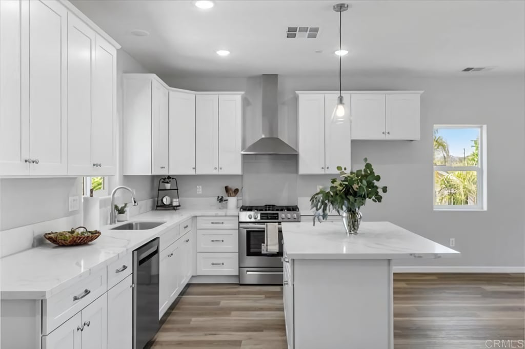 753 Suzanne Ln in Escondido, CA - Building Photo