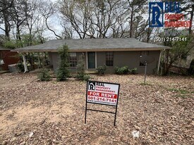 6901 Archwood Dr in Little Rock, AR - Building Photo