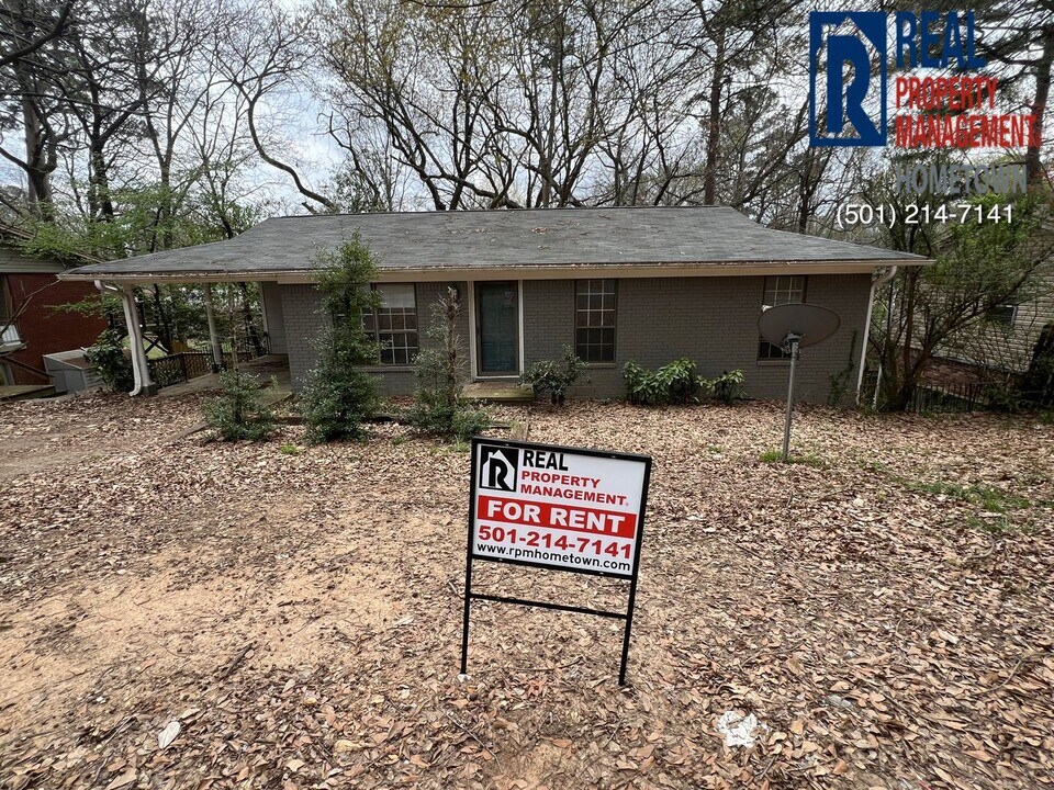 6901 Archwood Dr in Little Rock, AR - Building Photo