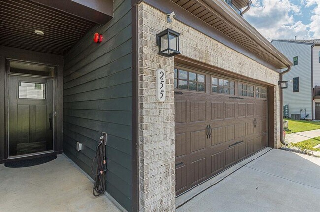 255 Climbing Ivy Cir in Fayetteville, GA - Building Photo - Building Photo