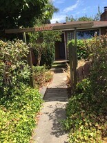 10002 3rd Ave NW in Seattle, WA - Building Photo