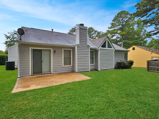 7819 Taylor Cir in Riverdale, GA - Building Photo - Building Photo
