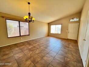 2810 S Los Altos Pl in Chandler, AZ - Building Photo - Building Photo