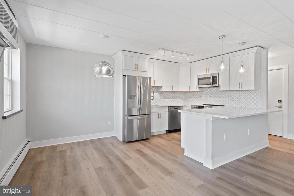 100 Windermere Ave in Wayne, PA - Building Photo