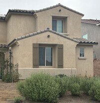 34048 Burcham Ln in Winchester, CA - Building Photo