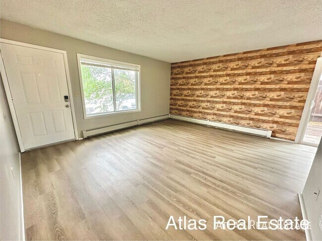 property at 4635 N Carefree Cir