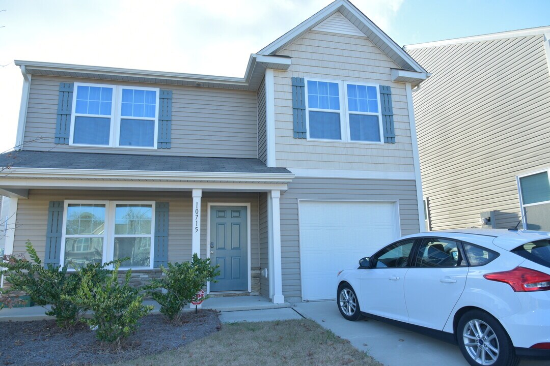 10715 Derryrush Ave in Charlotte, NC - Building Photo