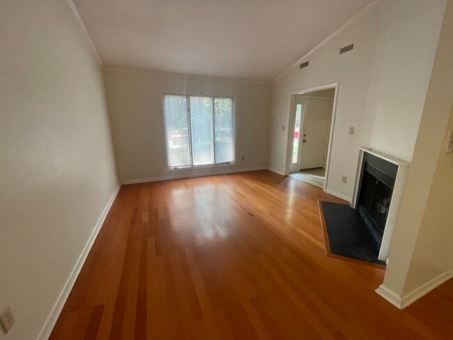 110 Berry Patch Ln in Chapel Hill, NC - Building Photo - Building Photo