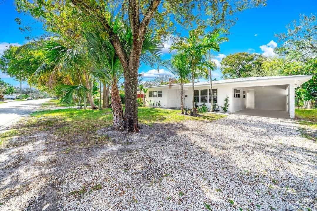 209 SW 18th Ave in Fort Lauderdale, FL - Building Photo