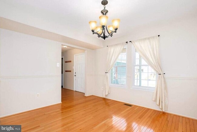 8580 Dark Hawk Cir in Columbia, MD - Building Photo - Building Photo