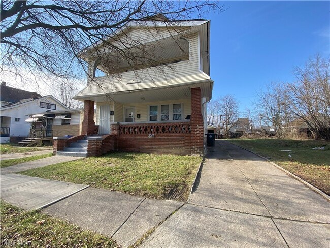3680 E 144th St, Unit 2 in Cleveland, OH - Building Photo - Building Photo