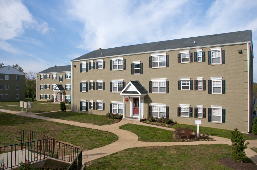 Huntington Gardens Apartments in Alexandria, VA - Building Photo