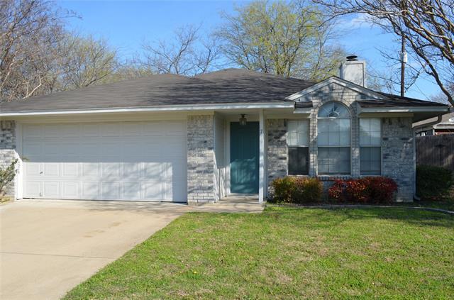7 States Ave in Midlothian, TX - Building Photo