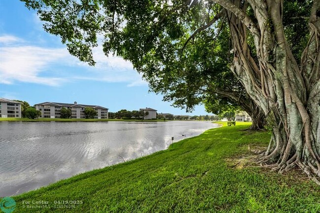 property at 9430 Poinciana Pl