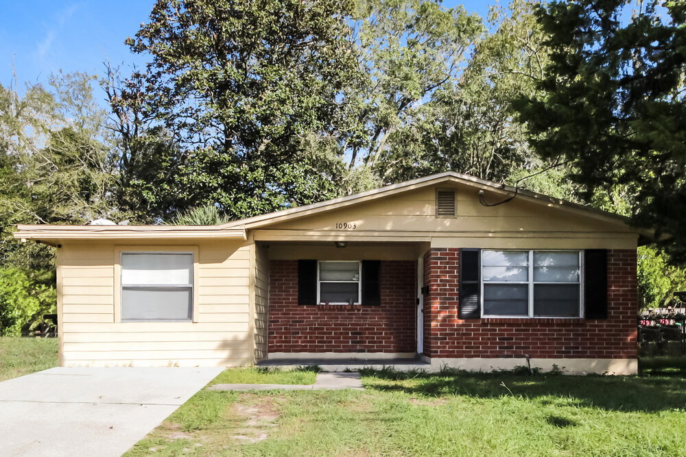 10903 Bonnelly Dr in Jacksonville, FL - Building Photo