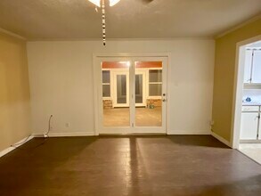 613 NW Sandra Ln in Burleson, TX - Building Photo - Building Photo