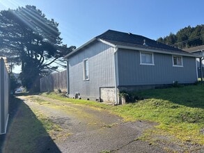 167 Townsend St in Rio Dell, CA - Building Photo - Building Photo