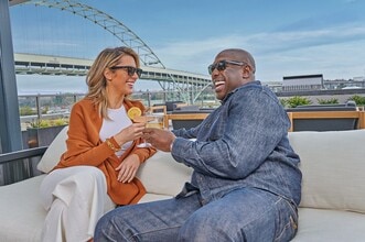 The Sutton in Portland, OR - Foto de edificio - Building Photo