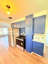 165 W Baker Ave in Clawson, MI - Building Photo - Building Photo