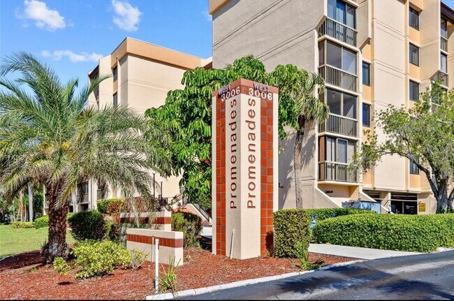 3006 Caring Way, Unit 431 in Port Charlotte, FL - Foto de edificio - Building Photo