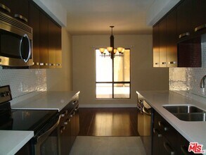 1730 Camino Palmero St in Los Angeles, CA - Building Photo - Building Photo