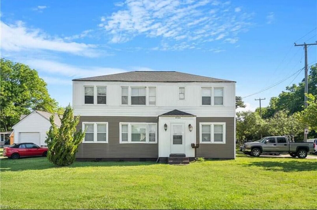 1720 Seaboard Ave in Chesapeake, VA - Building Photo