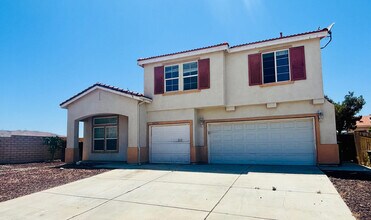36753 37th St E in Palmdale, CA - Building Photo - Building Photo
