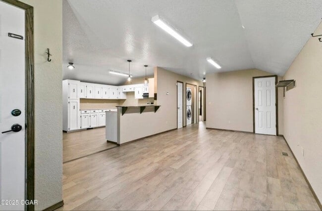 6496 Racine St in Neosho, MO - Foto de edificio - Building Photo