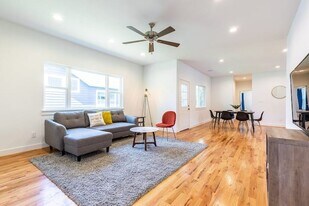 1753 Pasadena St in Houston, TX - Building Photo