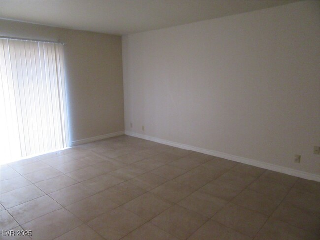 property at 4954 River Glen Dr