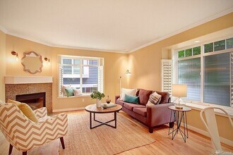 4412 Burke Ave N in Seattle, WA - Building Photo - Building Photo