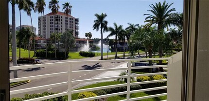 6047 Bahia Del Mar Blvd S in St. Petersburg, FL - Building Photo - Building Photo