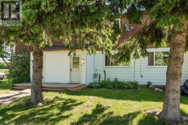 3170 15th Sideroad in King City, ON - Building Photo - Building Photo