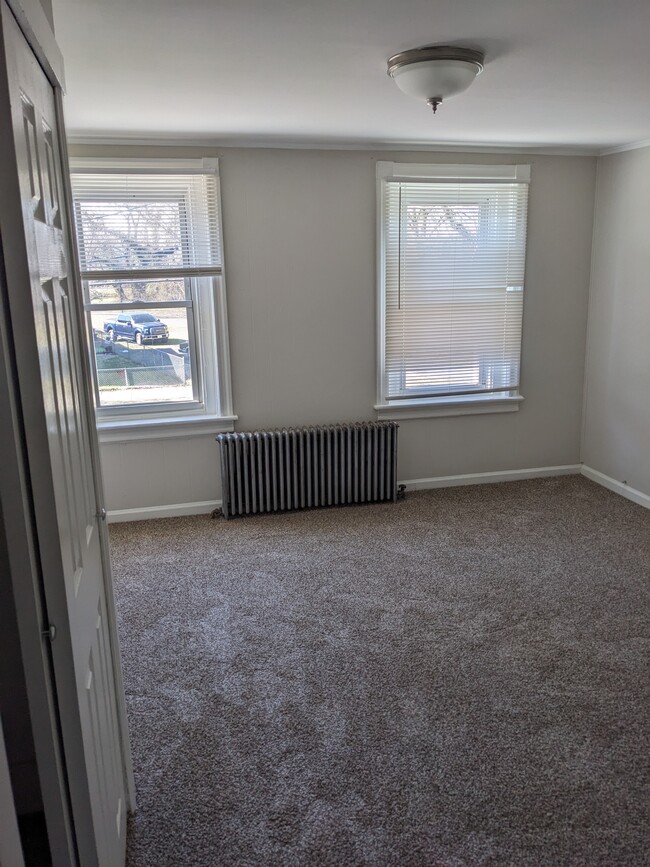 519 Jefferson Ave, Unit Second Floor