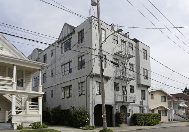 3764 Shafter Ave in Oakland, CA - Foto de edificio - Building Photo