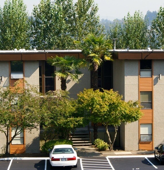 400 Taylor Ave NW in Renton, WA - Building Photo