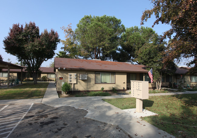 Kings View Hartford Apartments in Hanford, CA - Building Photo - Building Photo