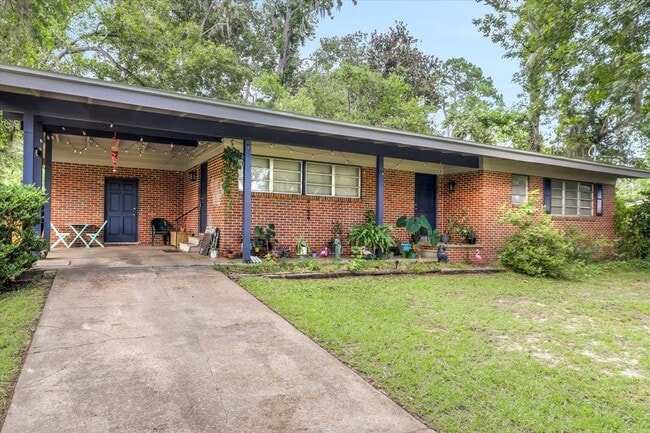 1612 Hasosaw Nene in Tallahassee, FL - Building Photo - Building Photo