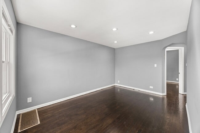 9740 S Prairie Ave in Chicago, IL - Foto de edificio - Building Photo