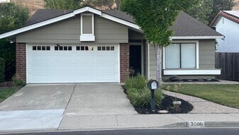3000 Sombrero Cir in San Ramon, CA - Building Photo
