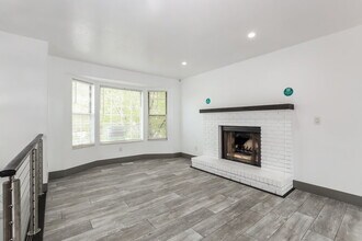 6754 Clernates Dr in West Jordan, UT - Foto de edificio - Building Photo