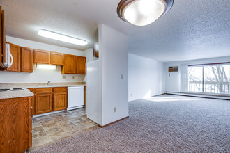 Woodridge in Eagan, MN - Building Photo - Interior Photo