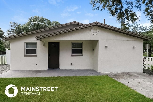 property at 3201 E Diana St
