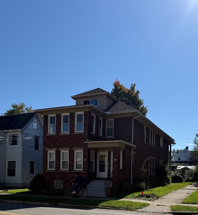 property at 263 W 29th St