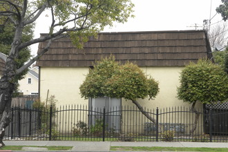 1519-1521 Lincoln Ave in Alameda, CA - Foto de edificio - Building Photo