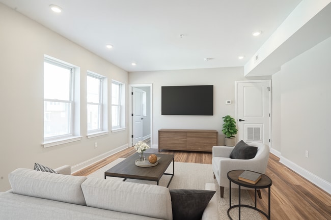 133 S 57th St, Unit 3