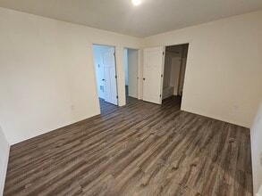 3042-3044 Jackson Hwy in Chehalis, WA - Foto de edificio - Building Photo